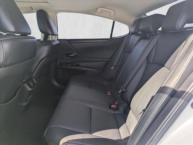 Used 2024 Lexus ES 300h w/ Premium Package FWD image 18