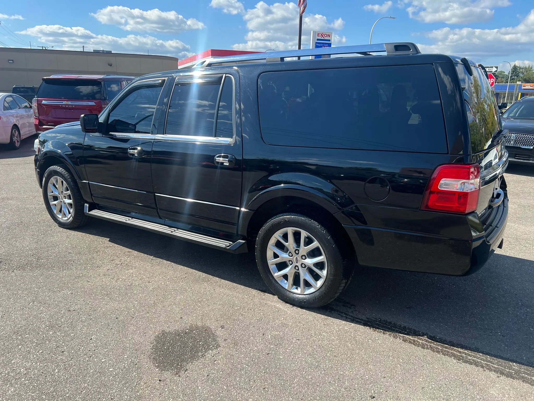 Used 2016 Ford Expedition EL Limited image 3