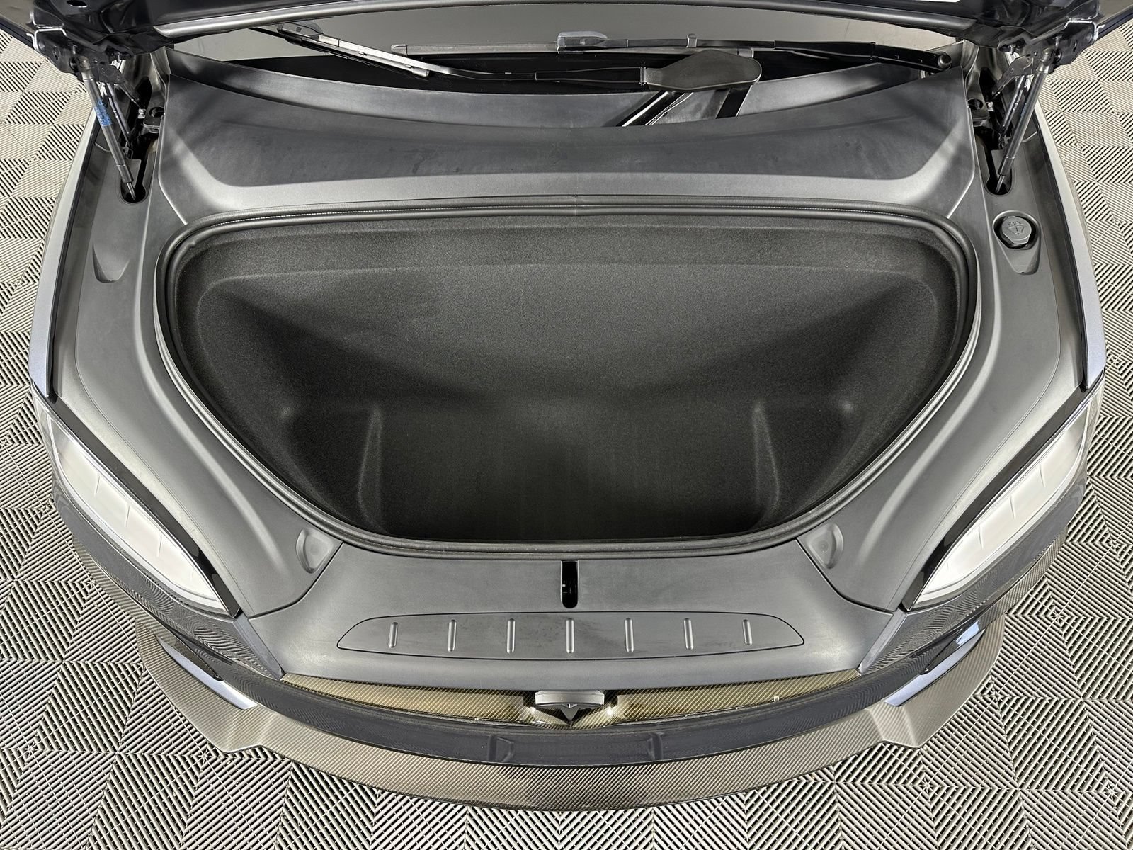 Used 2023 Tesla Model X AWD/4WD image 24