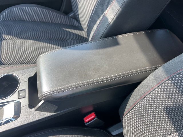 Used 2017 GMC Terrain SLE image 29