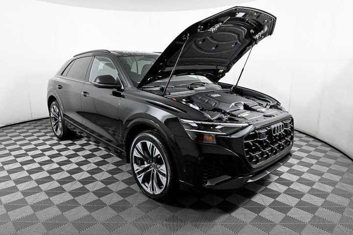 Used 2025 Audi Q8 Premium AWD/4WD image 35