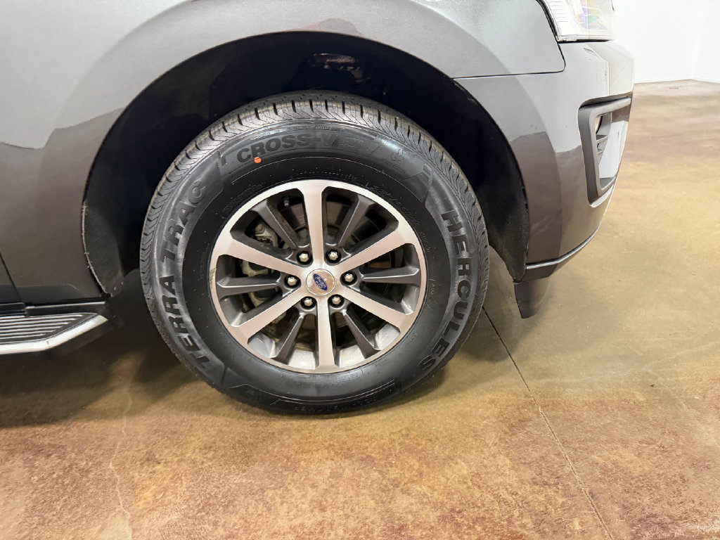 Used 2020 Ford Expedition Max XLT w/ Equipment Group 202A AWD/4WD image 90