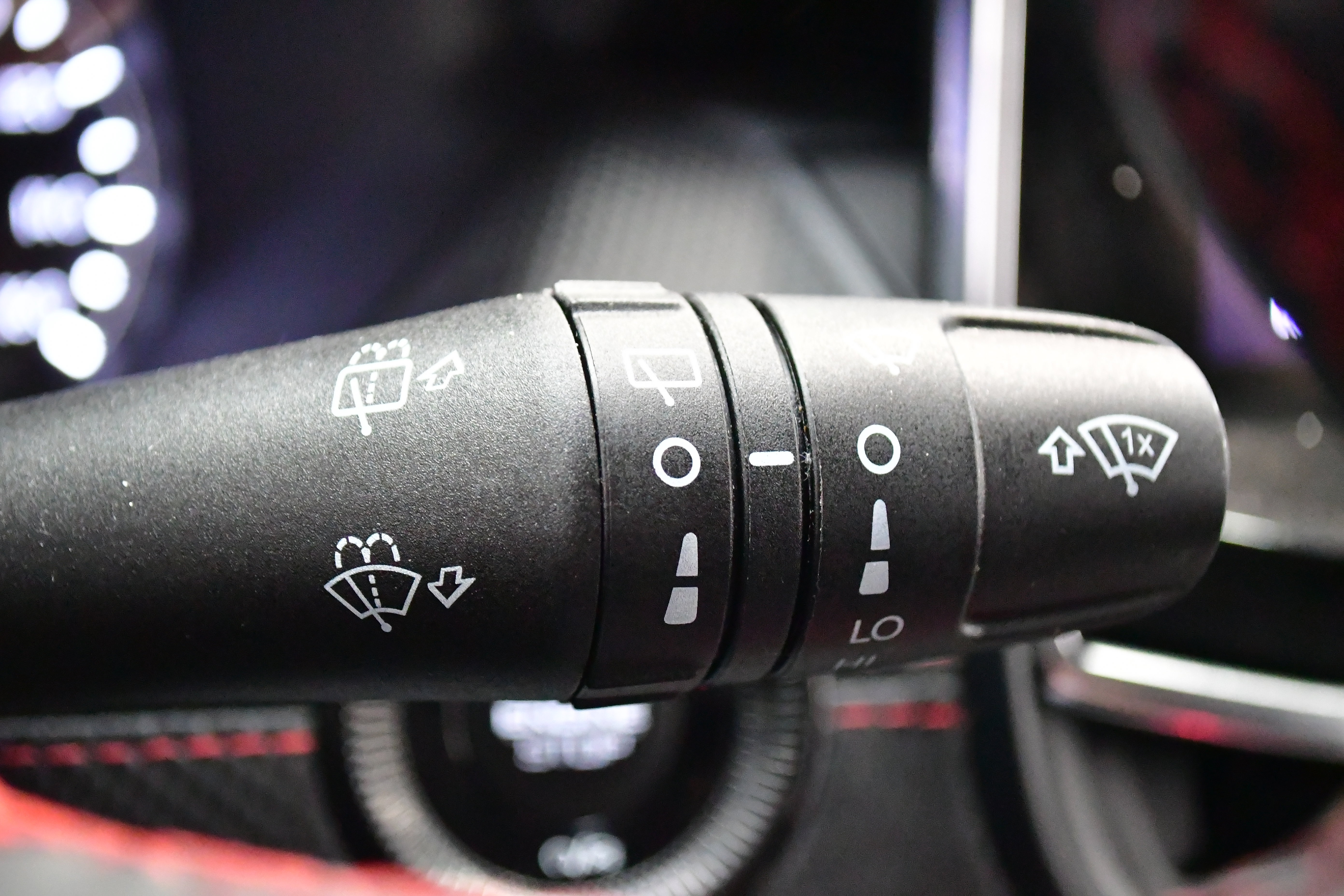 Used 2022 Jeep Compass Trailhawk w/ Trailhawk Convenience Group image 32