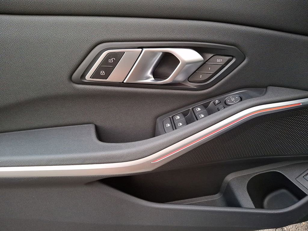 Used 2020 BMW 330i xDrive 330i xDrive w/ Convenience Package image 8