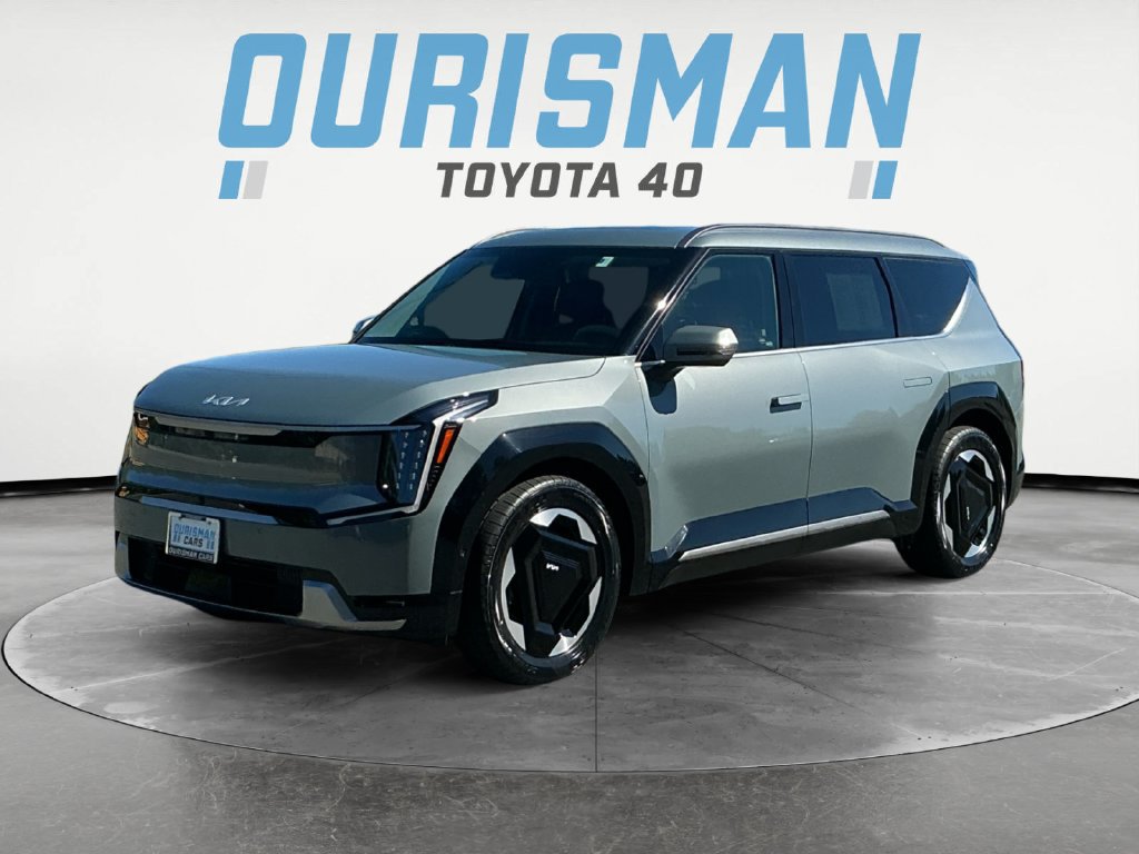 Used 2024 Kia EV9 Land w/ Towing Package AWD/4WD image 3