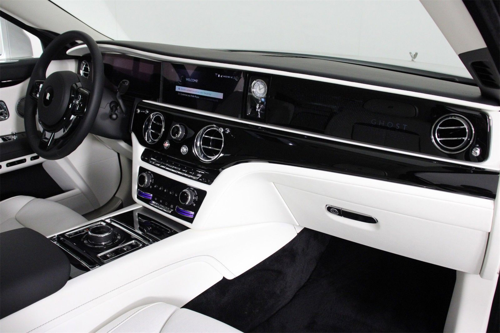 New 2025 Rolls-Royce Ghost image 12