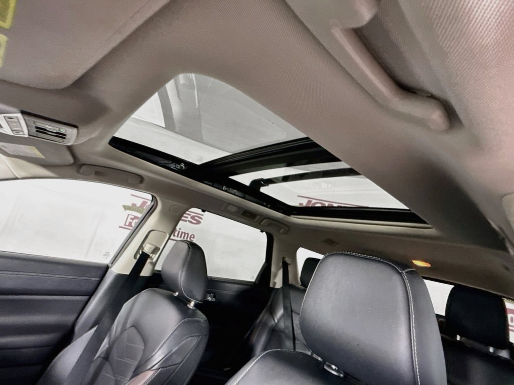 Used 2024 Nissan Pathfinder Platinum AWD/4WD image 11