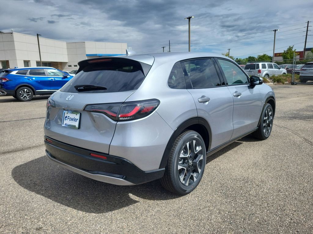 New 2026 Honda HR-V EX-L image 2