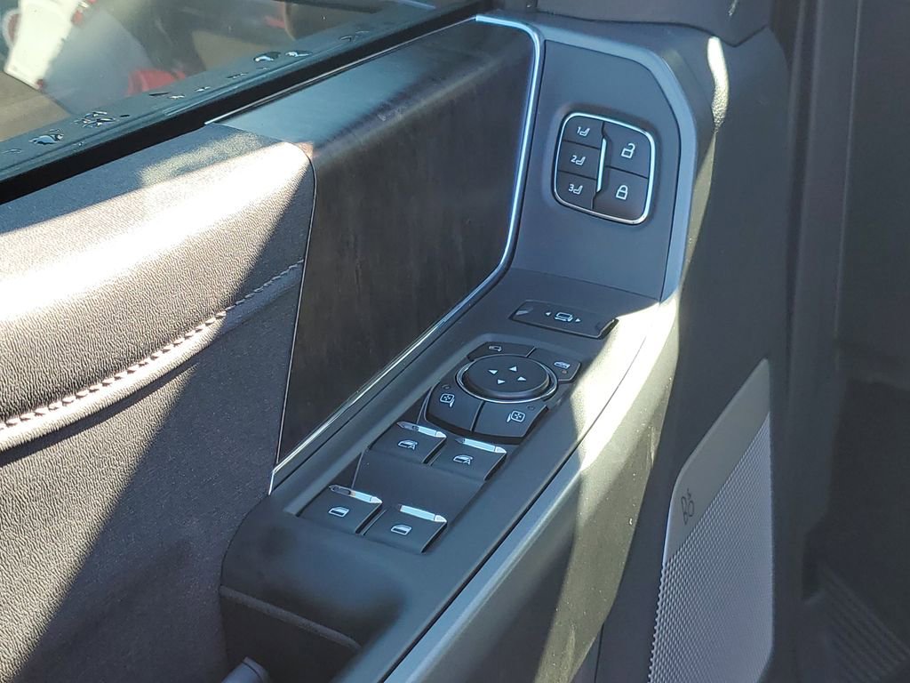 New 2026 Ford F350 Lariat image 24