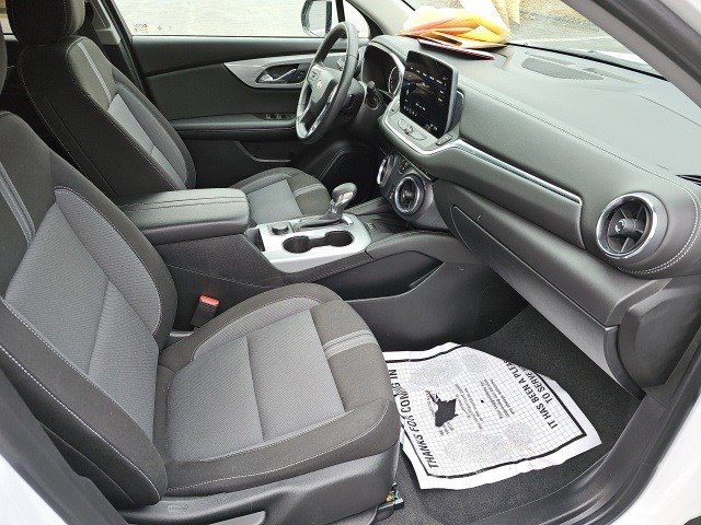 Used 2024 Chevrolet Blazer LT w/ Convenience Package image 11