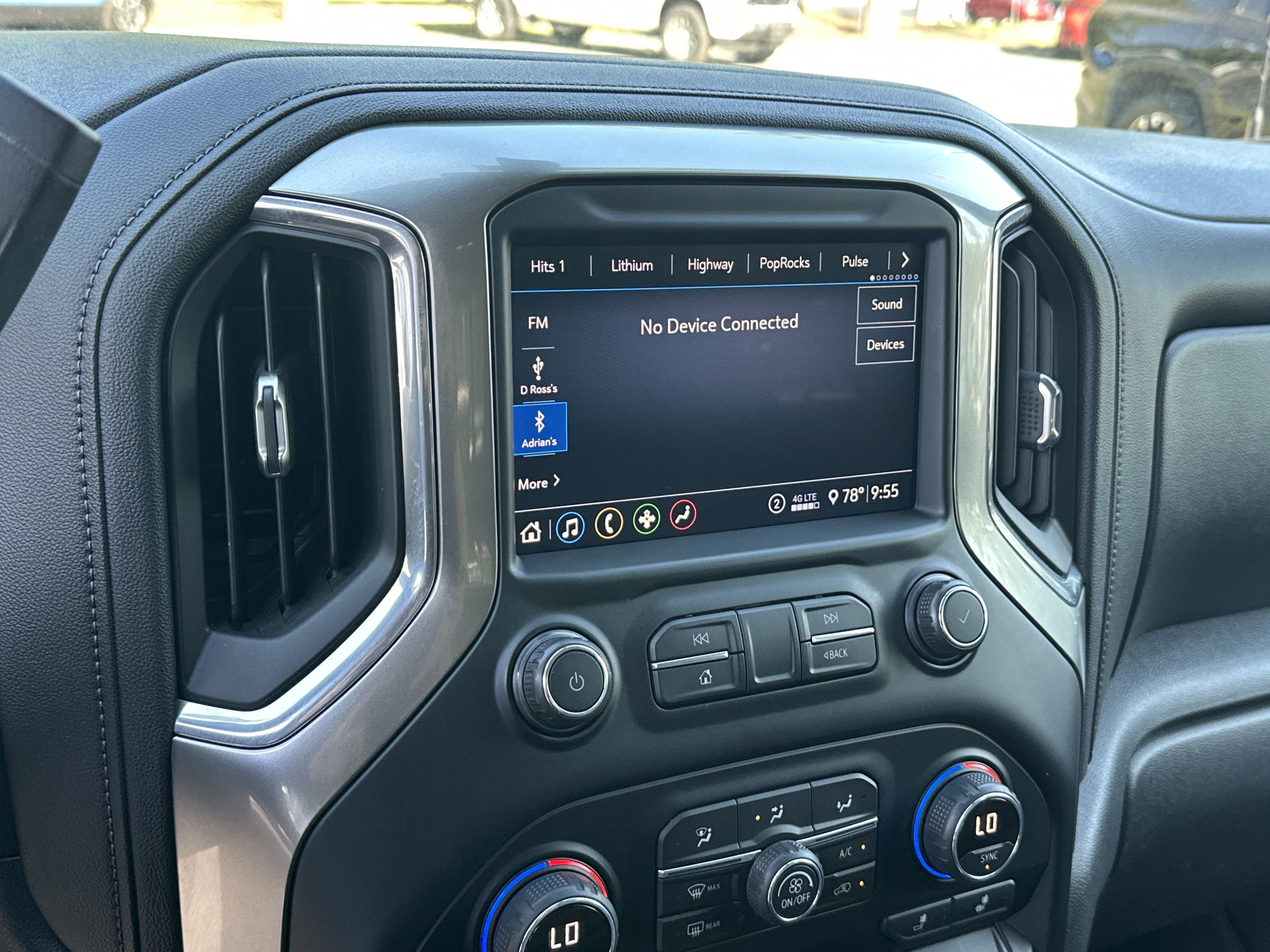 Used 2020 Chevrolet Silverado 1500 LT w/ All-Star Edition AWD/4WD image 26