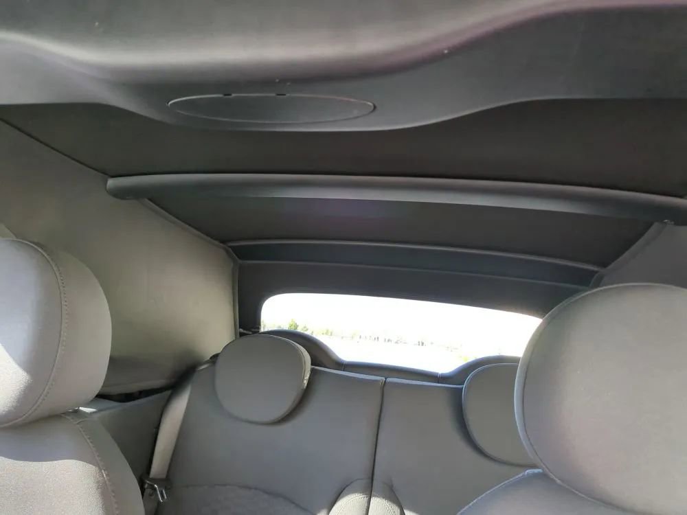 Used 2010 MINI Cooper Convertible image 23