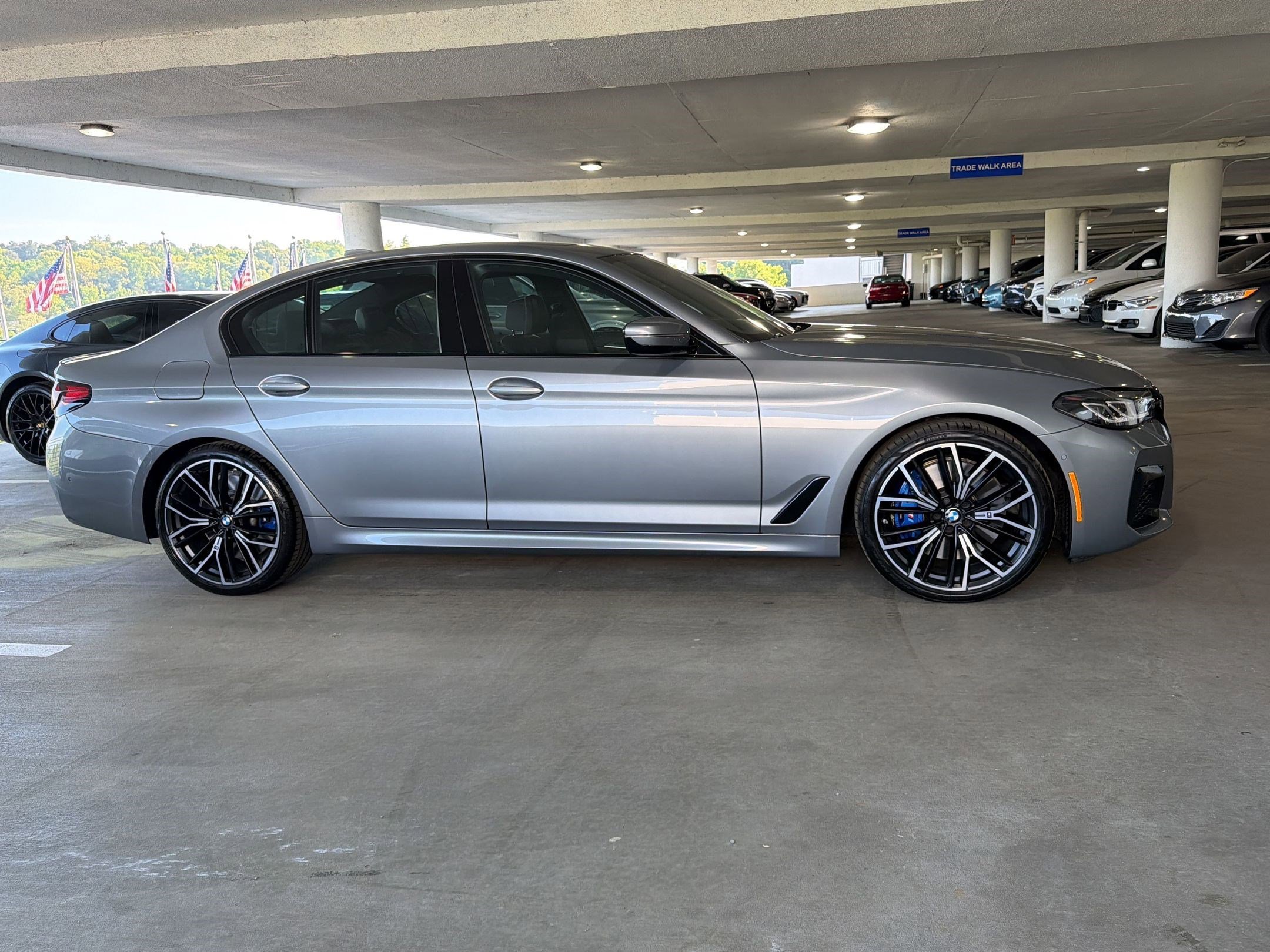 Used 2023 BMW 540i w/ Executive Package image 7