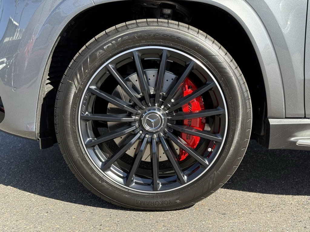 New 2026 Mercedes-Benz GLS 63 AMG 4MATIC image 17