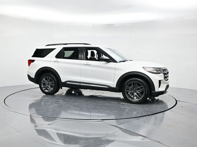 New 2025 Ford Explorer Active w/ Active Comfort Package image 4