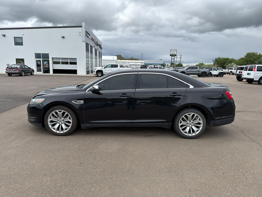 Used 2016 Ford Taurus Limited FWD image 17