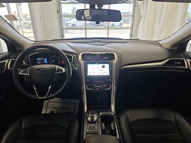 Used 2017 Ford Fusion SE w/ Equipment Group 201A FWD image 12