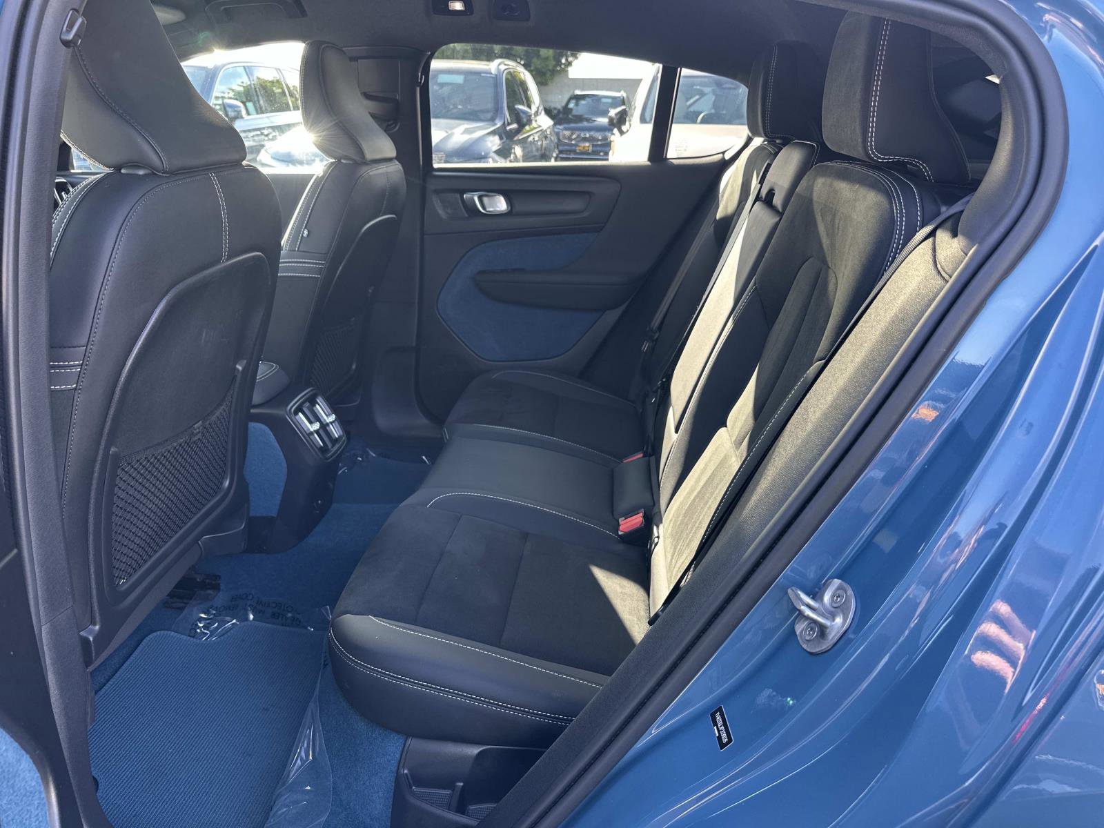 Certified 2023 Volvo C40 P8 Recharge Plus image 21