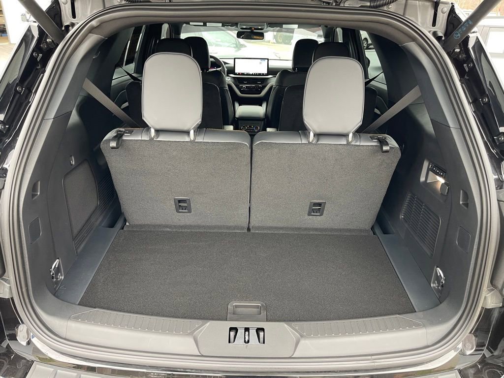 Used 2026 Ford Explorer Tremor w/ Tremor Ultimate Package image 7