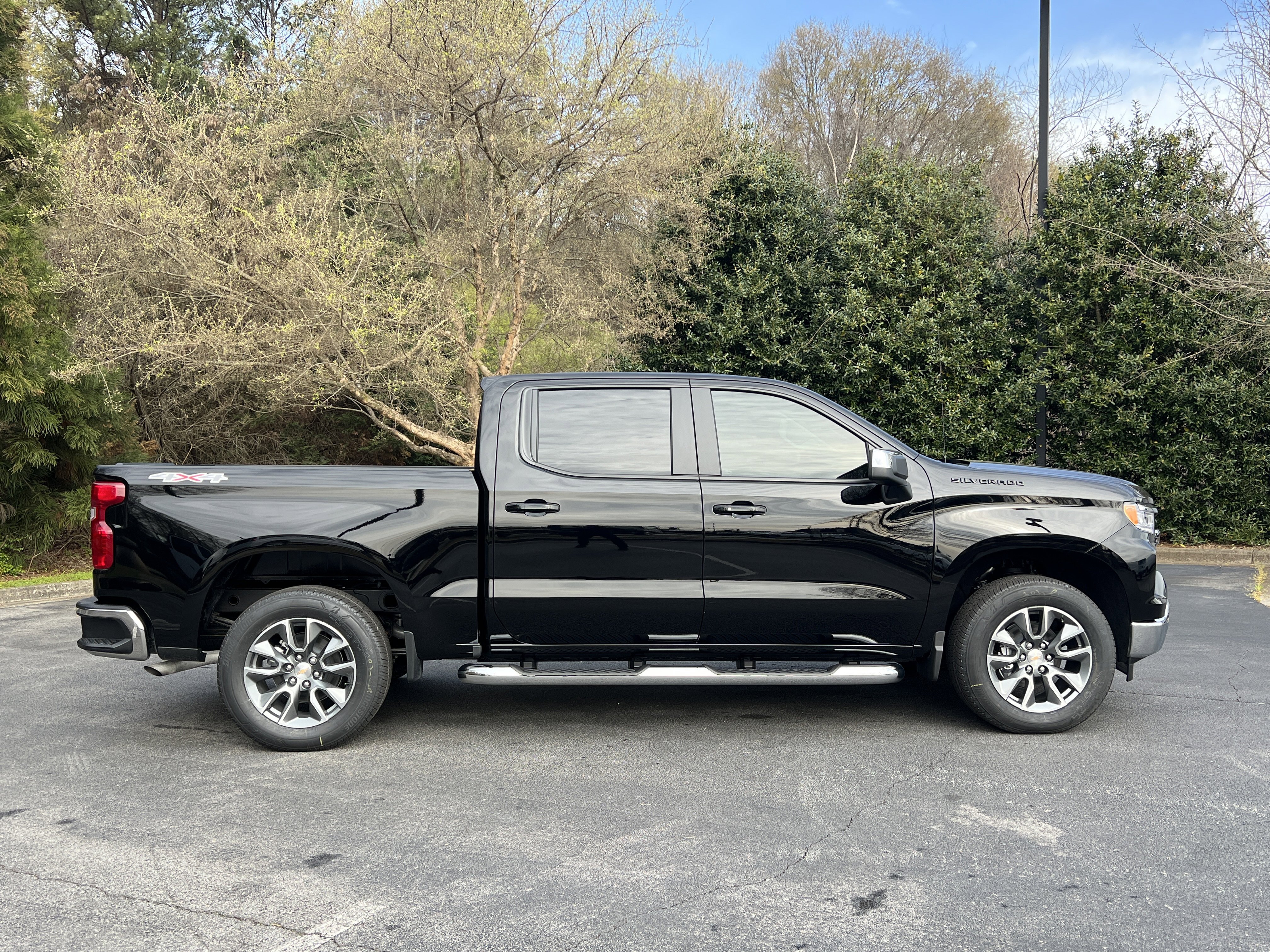 New 2026 Chevrolet Silverado 1500 LT w/ LPO, Dark Essentials Package image 10