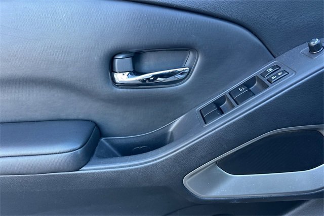 Used 2023 Nissan Frontier SV image 14