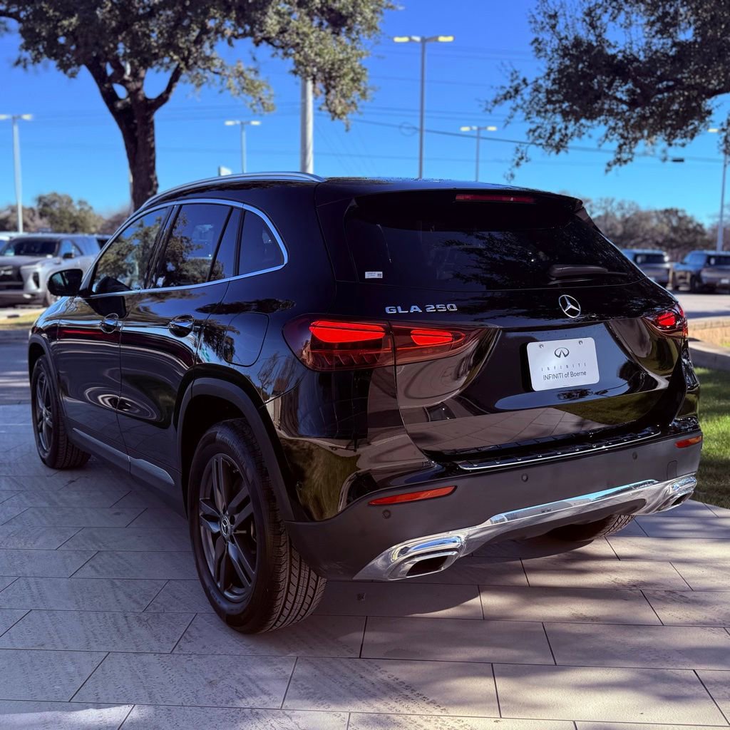 Used 2025 Mercedes-Benz GLA 250 w/ Exclusive Package image 9
