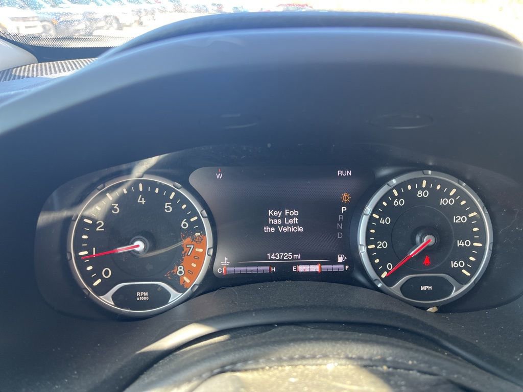 Used 2016 Jeep Renegade Trailhawk w/ Safety & Security Group image 8