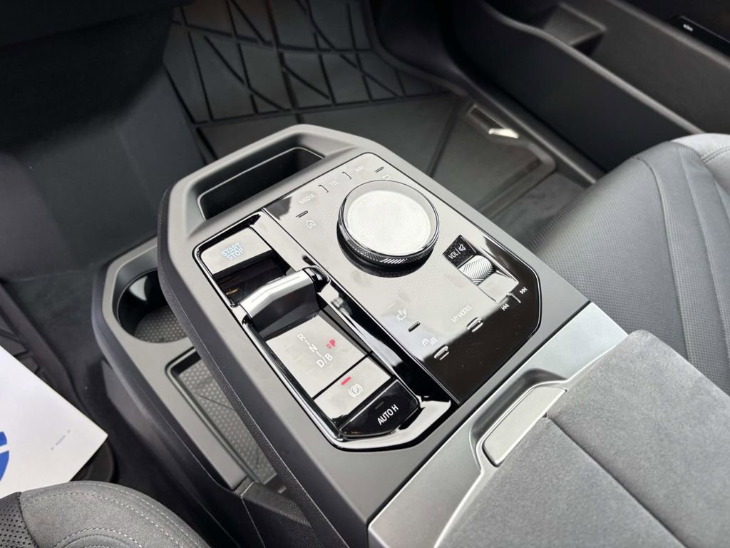 New 2026 BMW iX xDrive45 w/ M Sport Package image 23