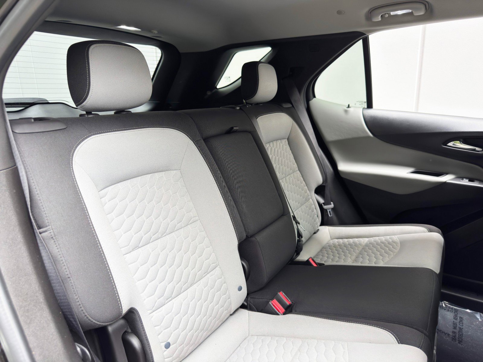 Used 2020 Chevrolet Equinox LS w/ LS Convenience Package FWD image 29