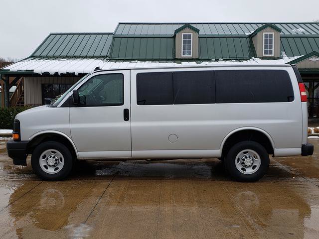 Used 2017 Chevrolet Express 2500 LS RWD image 2