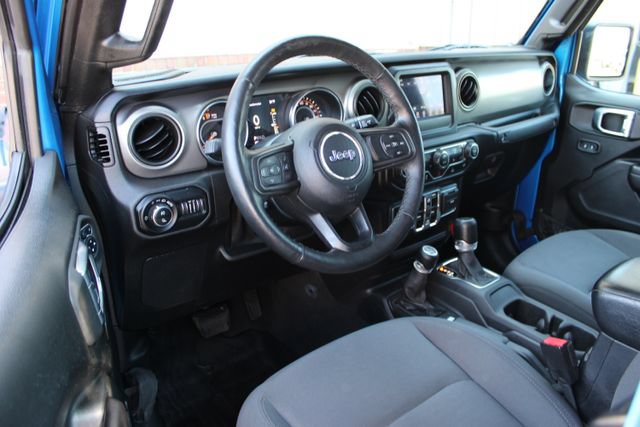 Used 2021 Jeep Gladiator Sport AWD/4WD image 17