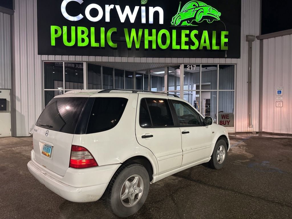 Used 2000 Mercedes-Benz ML 320 4MATIC image 9