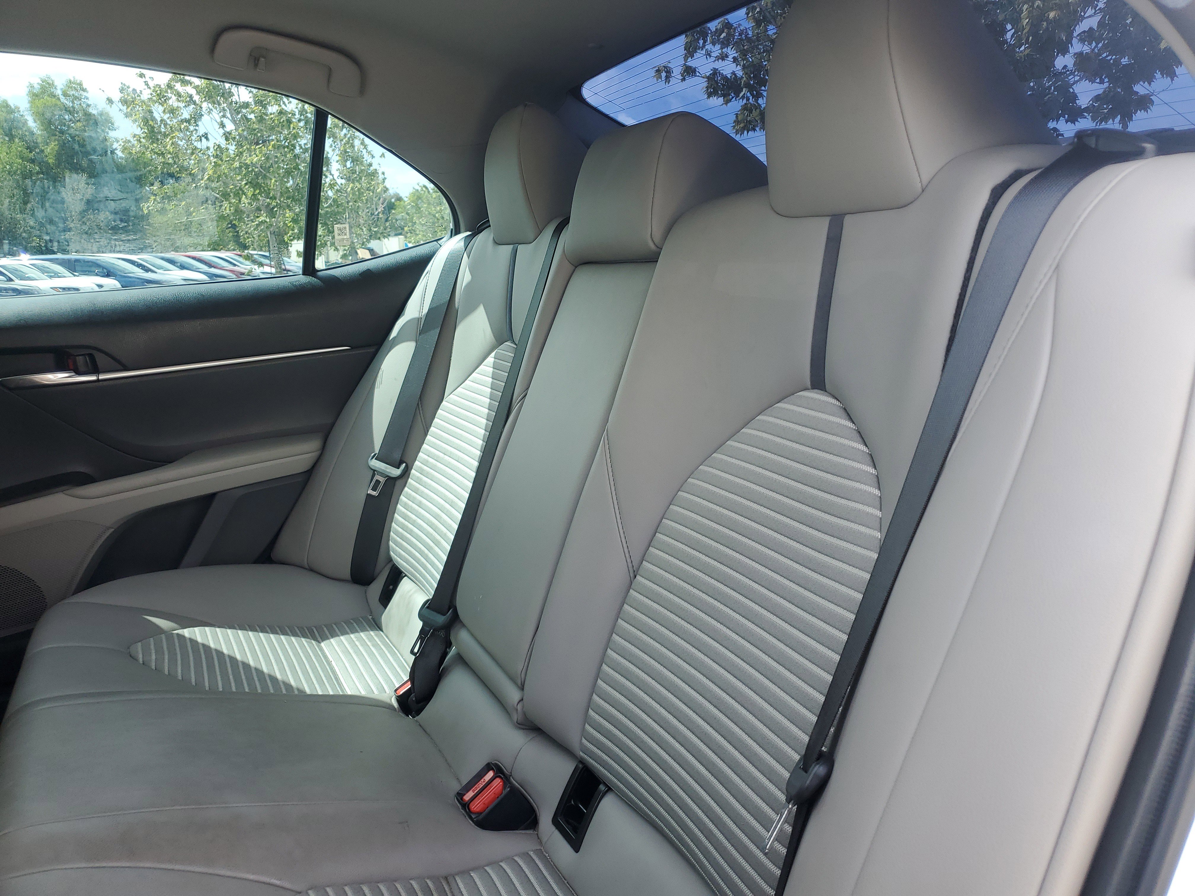 Used 2023 Toyota Camry SE image 16