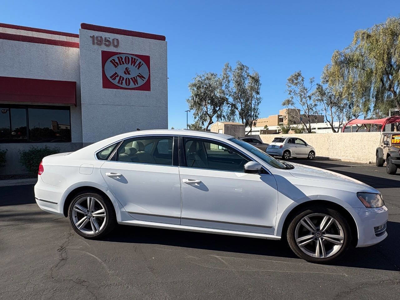 Used 2013 Volkswagen Passat TDI SEL Premium image 16