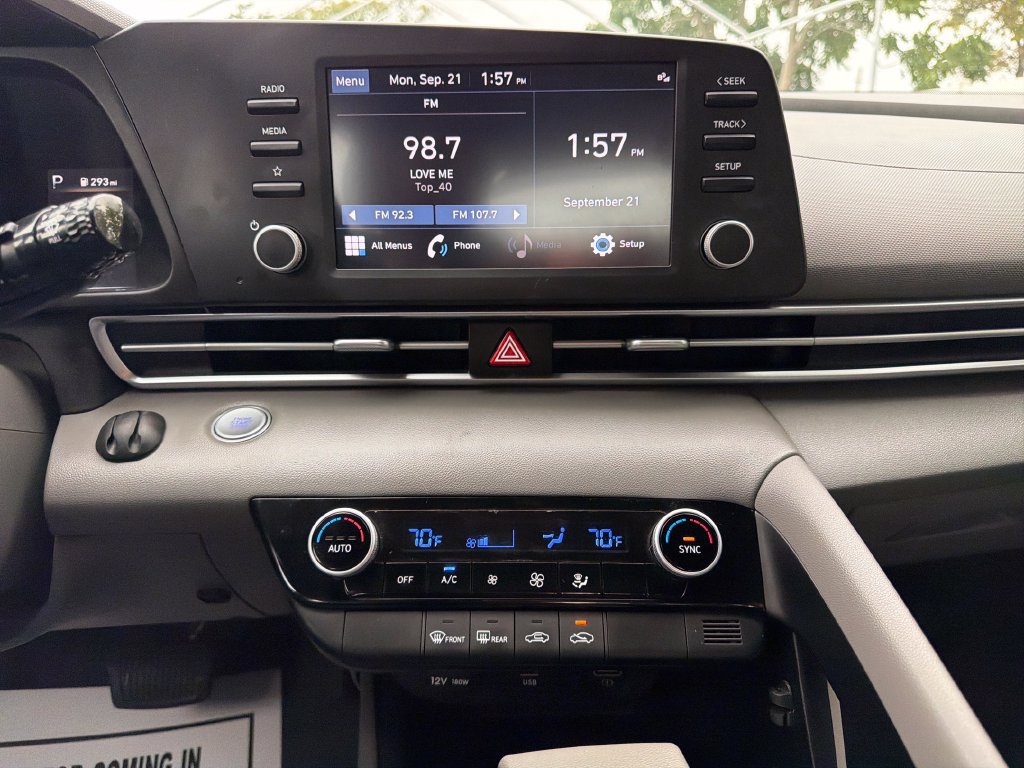 Used 2023 Hyundai Elantra SEL FWD image 19