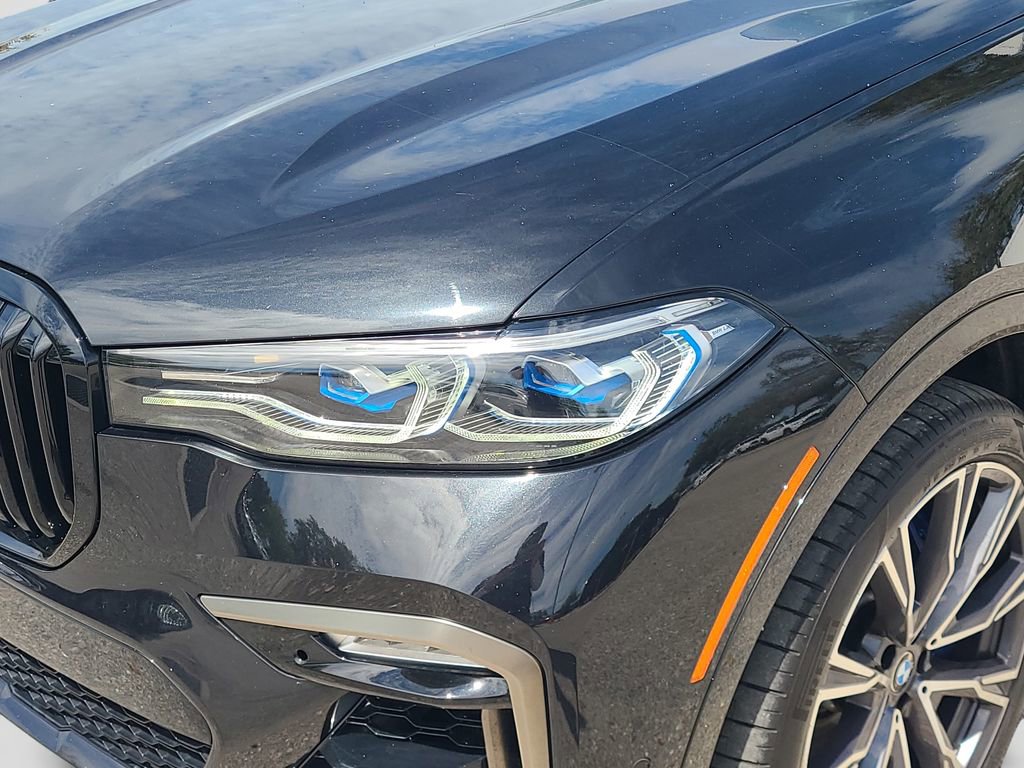 Used 2021 BMW X7 M50i w/ Dynamic Handling Package image 22