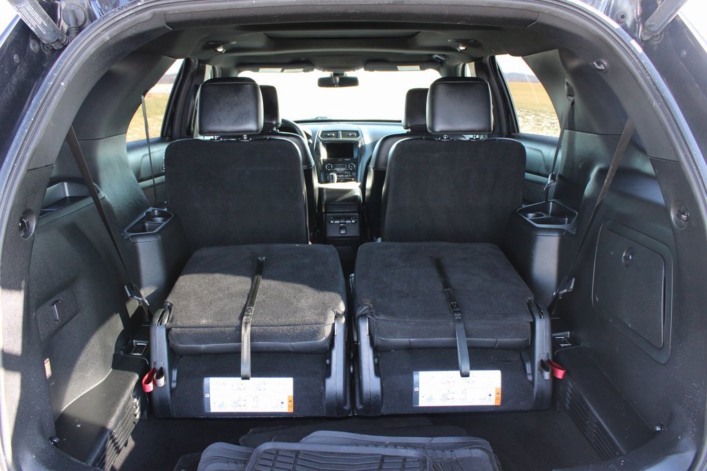 Used 2019 Ford Explorer XLT w/ Equipment Group 202A image 35