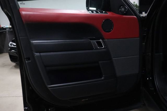 Used 2019 Land Rover Range Rover Sport HSE Dynamic image 9