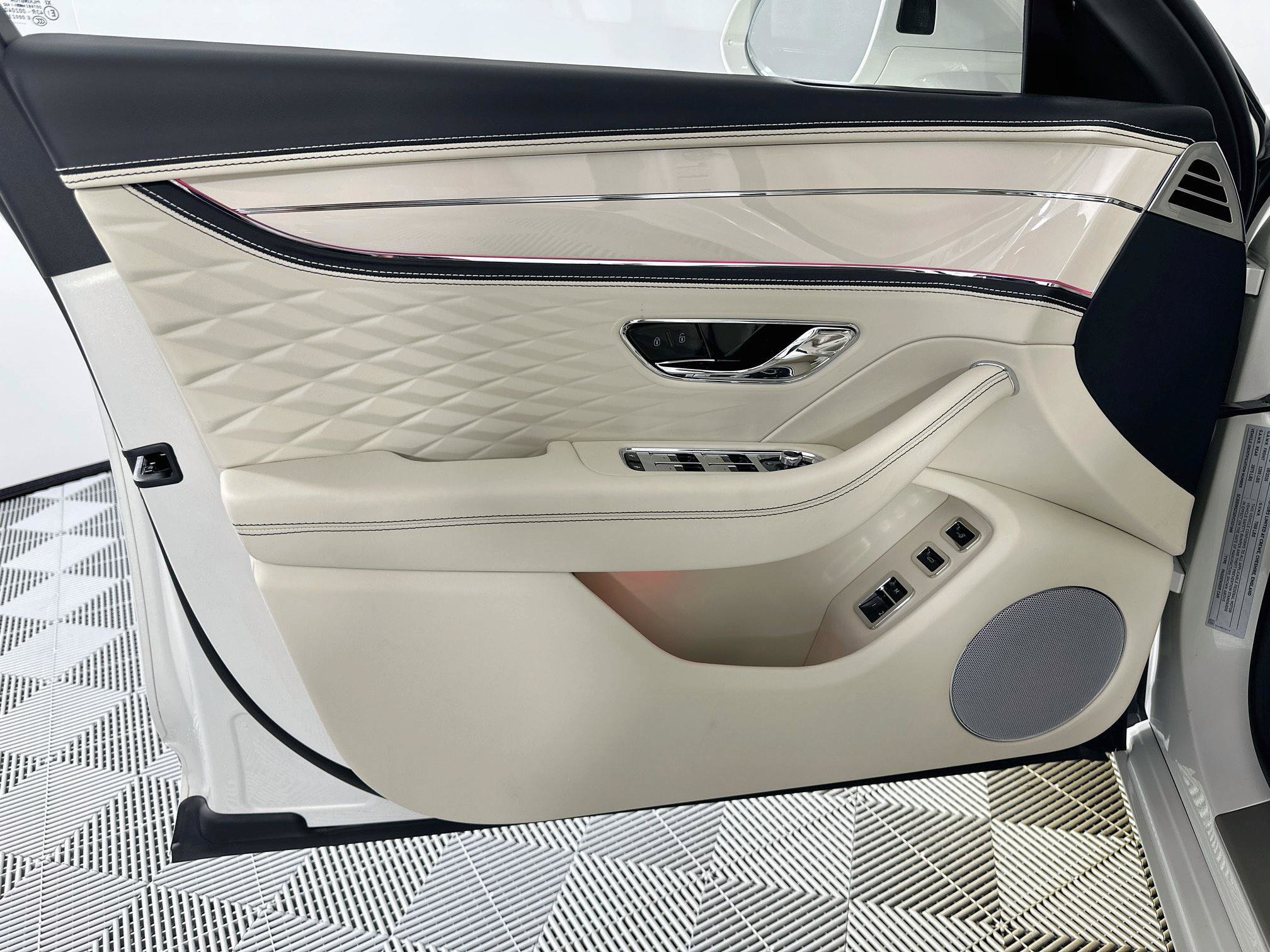 New 2027 Bentley Flying Spur AWD/4WD image 14