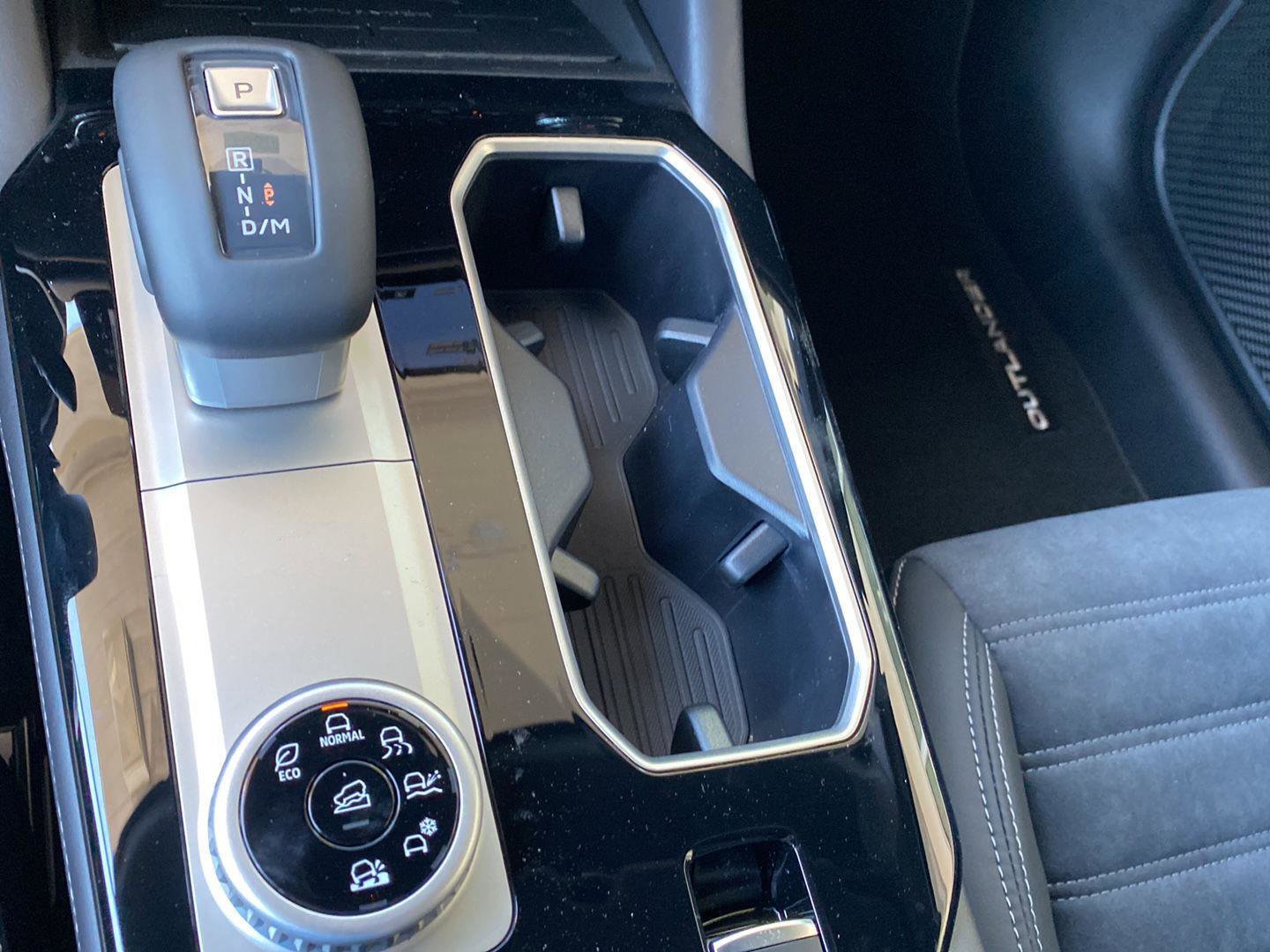 New 2026 Mitsubishi Outlander LE AWD/4WD image 20