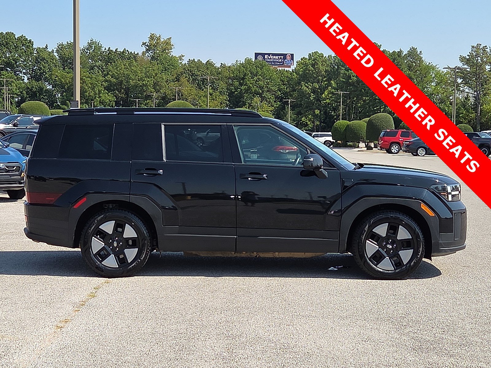 Used 2024 Hyundai Santa Fe SEL FWD image 6