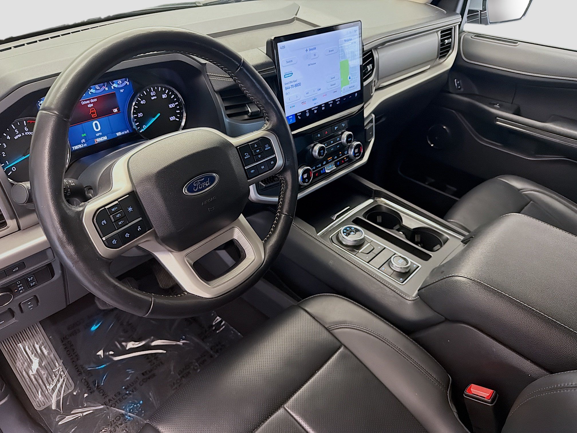 Used 2024 Ford Expedition XLT AWD/4WD image 7