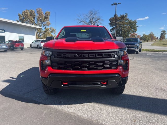 New 2026 Chevrolet Silverado 1500 Custom Trail Boss w/ LPO, Dark Essentials Package image 3