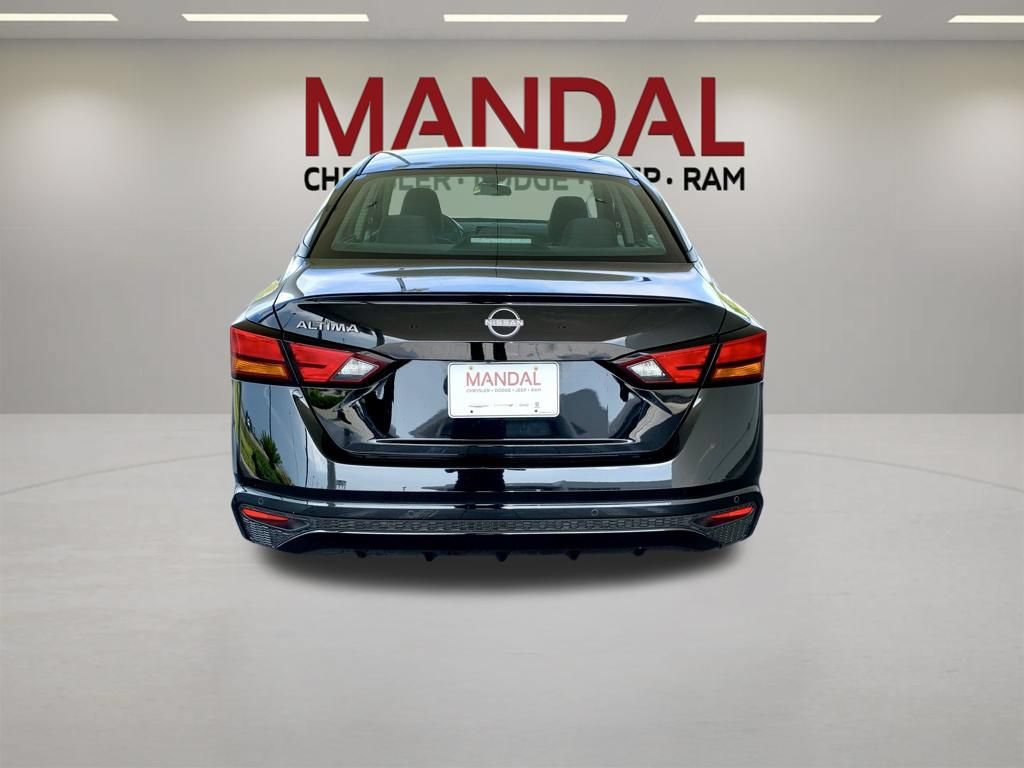 Used 2023 Nissan Altima 2.5 S FWD image 7