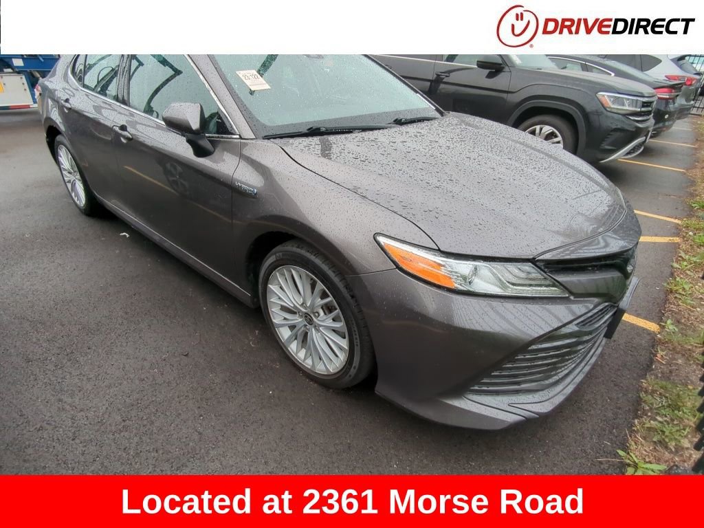 Used 2020 Toyota Camry XLE image 1
