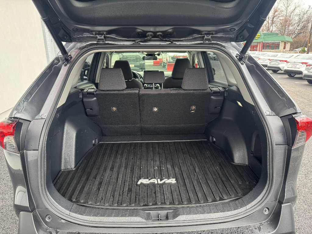 Used 2023 Toyota RAV4 XLE w/ Convenience Package image 10