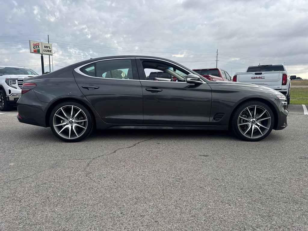 Used 2023 Genesis G70 2.0T RWD image 7