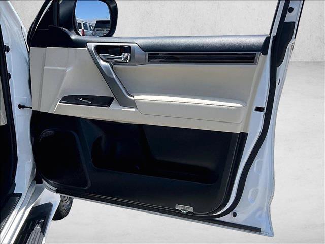 Used 2023 Lexus GX 460 Premium AWD/4WD image 19