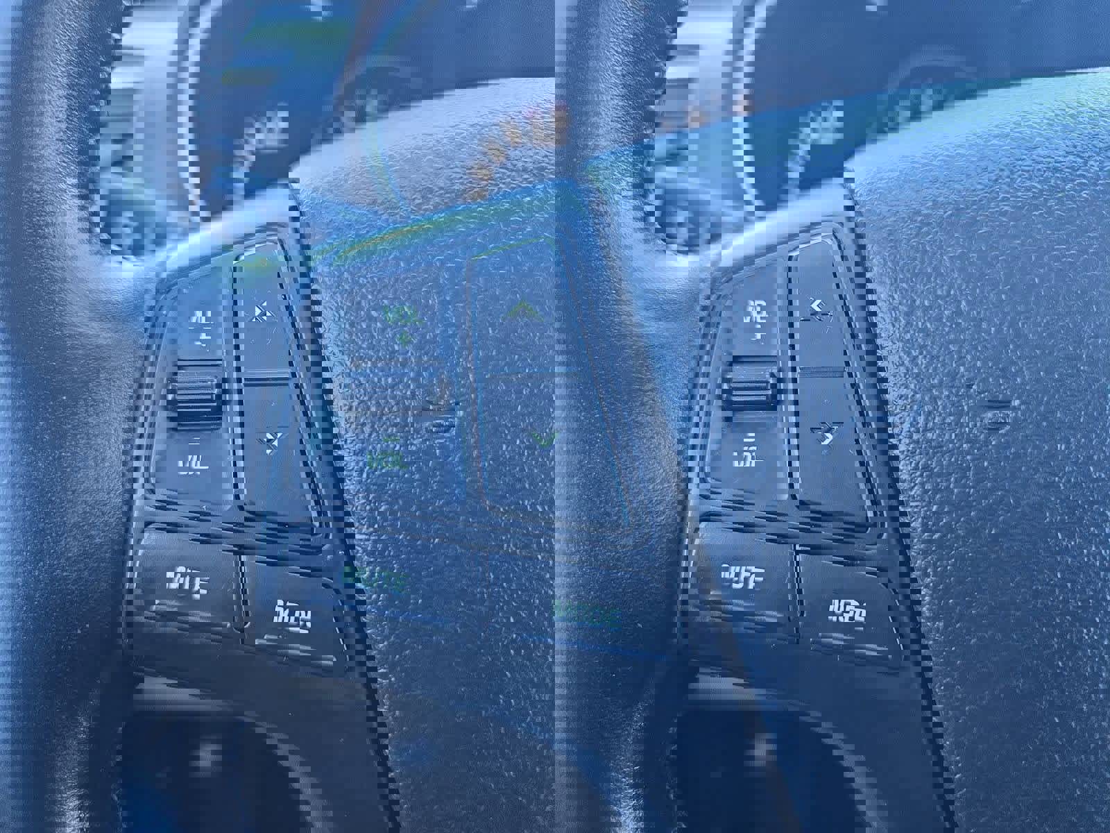 Used 2015 Kia Sorento EX w/ EX V6 Touring Package image 24