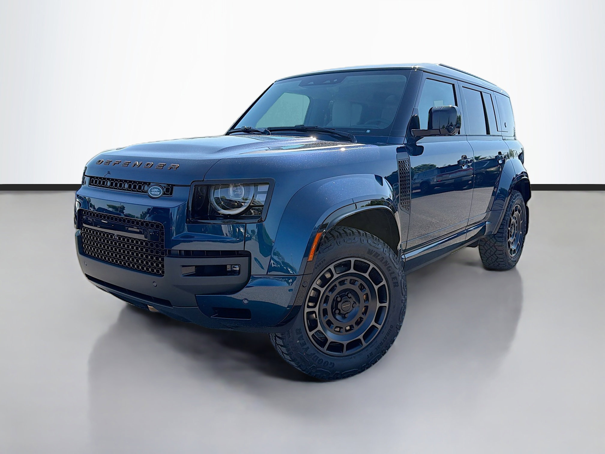 New 2026 Land Rover Defender 110 OCTA image 1